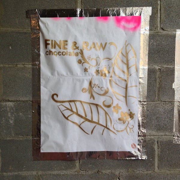 4/13/2013にjessica m. h.がFine &amp; Raw Chocolate Factoryで撮った写真