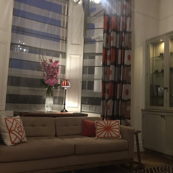 รูปภาพถ่ายที่ Adria Hotel โดย Mashael เมื่อ 2/1/2017