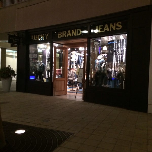 Lucky Brand - Del Amo Fashion Center 