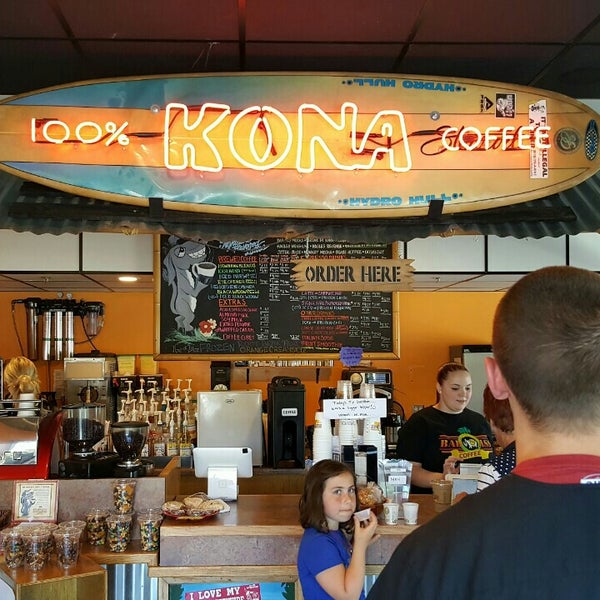 5/18/2016에 Matt L.님이 Bad Ass Coffee of Hawaii에서 찍은 사진