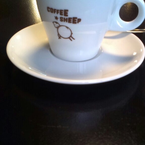 Foto diambil di Coffee Sheep oleh lucia k. pada 6/30/2013