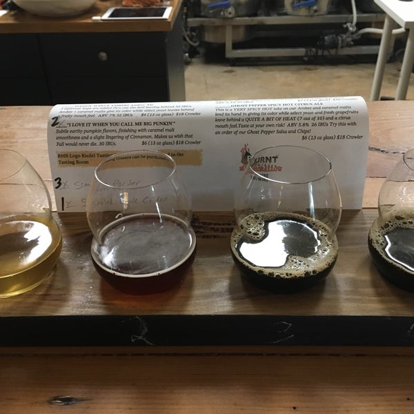 Foto diambil di Burnt Marshmallow Brewing and Rudbeckia Winery oleh Christopher G. pada 10/10/2018