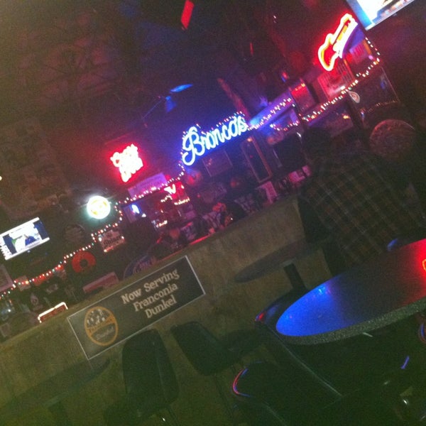 Photo taken at Bronco&#39;s Sports Bar &amp; Grill by Jennifer F. on 1/10/2013
