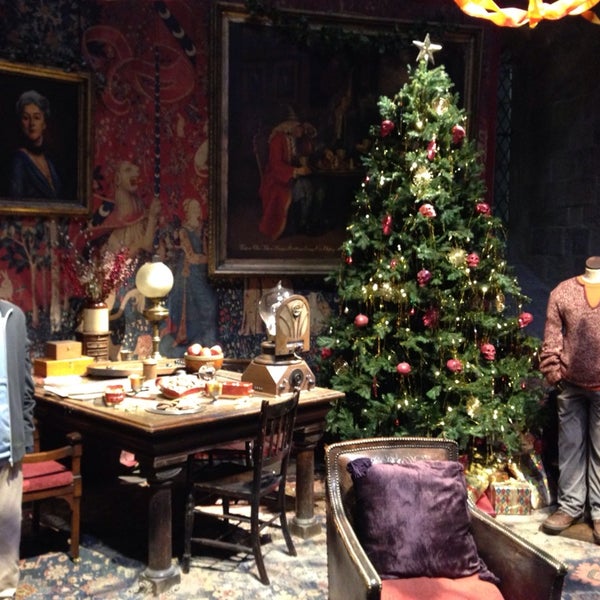 12/29/2013 tarihinde Dana H.ziyaretçi tarafından Gryffindor Common Room'de çekilen fotoğraf