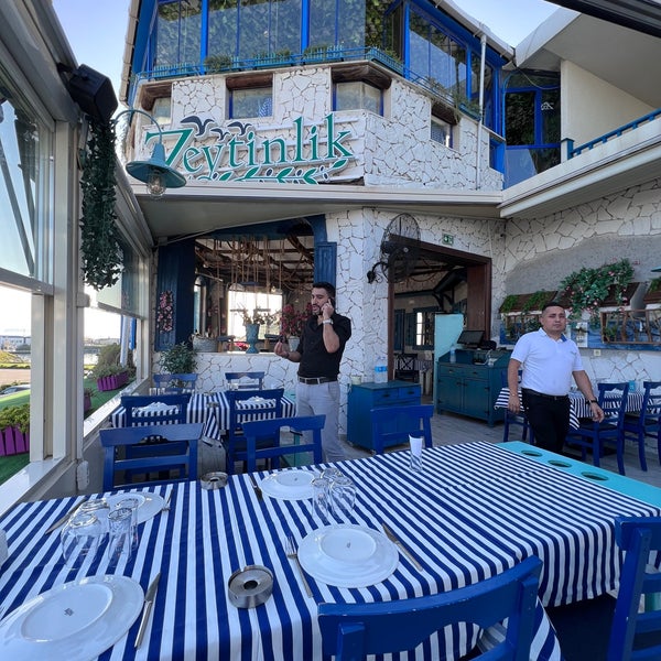 Foto diambil di Zeytinlik Restoran oleh Said M. pada 9/10/2022