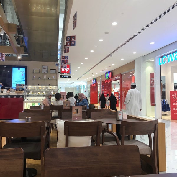Foto tirada no(a) Oman Avenues Mall por Said M. em 7/10/2019