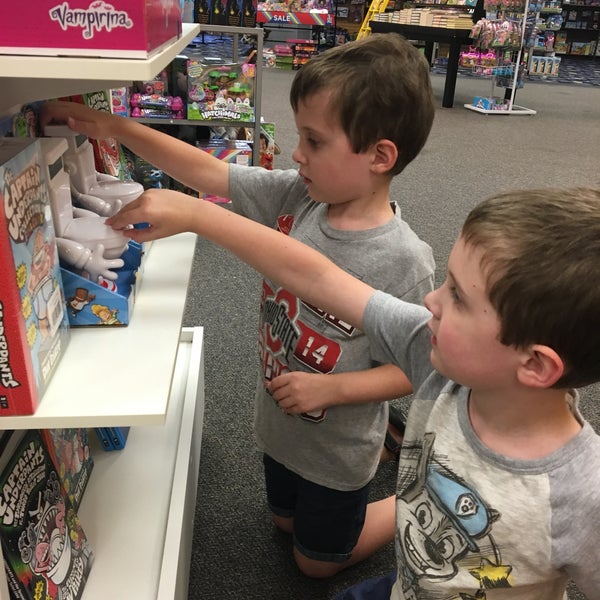 BooksAMillion Bookstore in Cuyahoga Falls