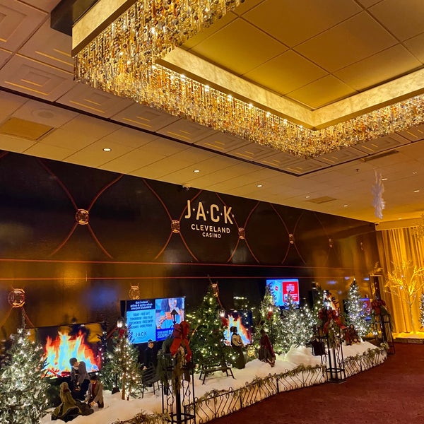รูปภาพถ่ายที่ JACK Cleveland Casino โดย Laura เมื่อ 12/1/2021