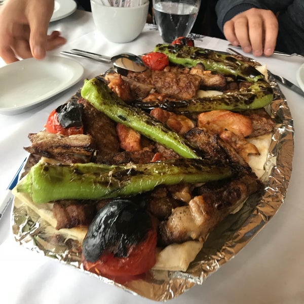 Das Foto wurde bei Göksu Marine Restaurant von Ali Serdar D. am 1/22/2018 aufgenommen
