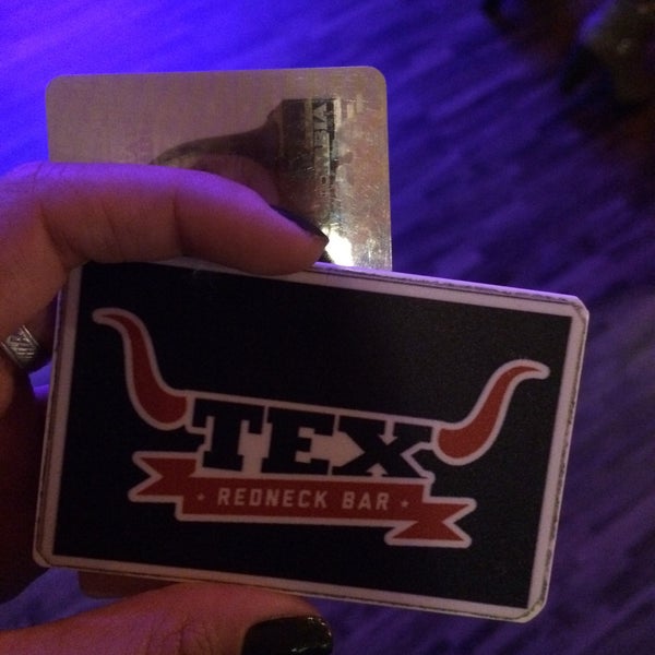 Foto tirada no(a) Tex Redneck Bar por Isabel C. em 1/15/2016