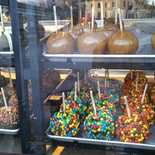 Photo taken at Amy&#39;s Candy Kitchen &amp; Gourmet Caramel Apples by Bill S. on 11/9/2013