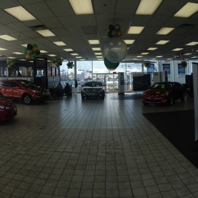 3/4/2013 tarihinde Aaron C.ziyaretçi tarafından Glenbrook Hyundai - Happy Car Store'de çekilen fotoğraf