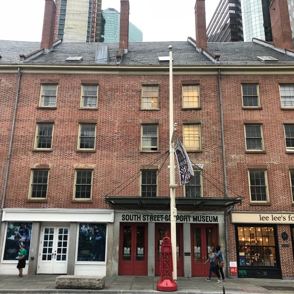 Photo taken at South Street Seaport Museum by Paul C. on 10/6/2018