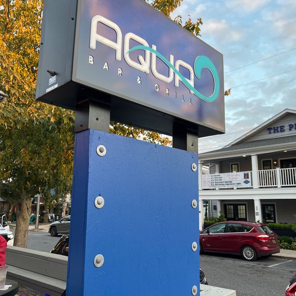 Foto tirada no(a) Aqua Grill por Paul C. em 10/17/2021