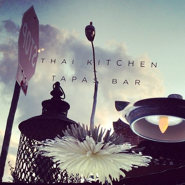 Photo prise au Chai Thai Kitchen par Chris P. le8/8/2014
