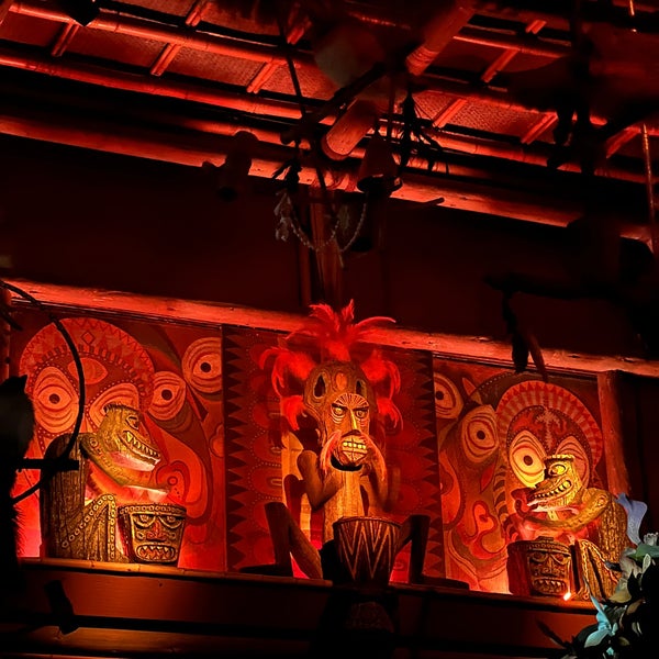 Walt Disney's Enchanted Tiki Room - The Anaheim Resort - 104 tips