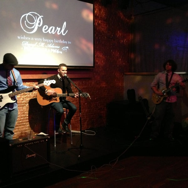 1/13/2013 tarihinde Jay S.ziyaretçi tarafından Pearl Lounge'de çekilen fotoğraf