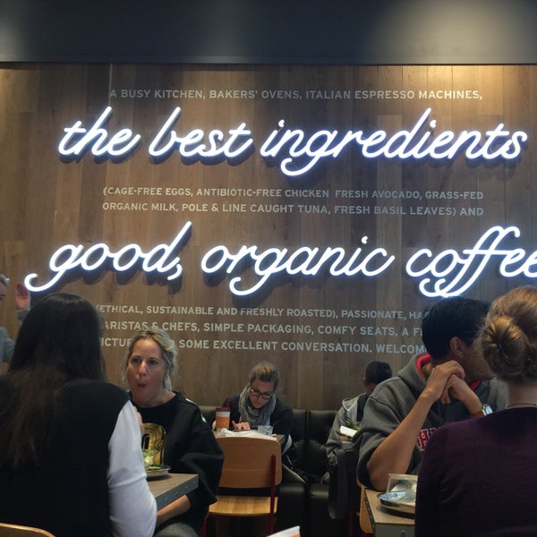 Photo taken at Pret A Manger by Shari Marie R. on 11/3/2016