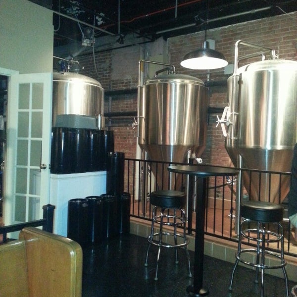 4/20/2013にTerry S.がWater Street Brewing Co.で撮った写真