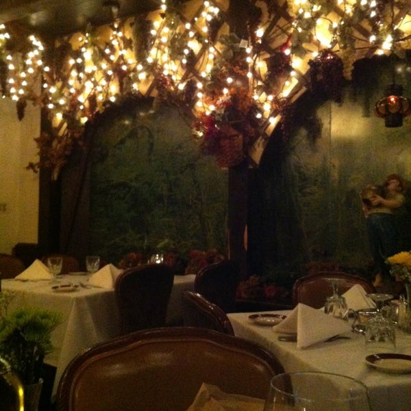 8/27/2013에 Gretchen N.님이 Sabatino&#39;s Restaurant Chicago에서 찍은 사진