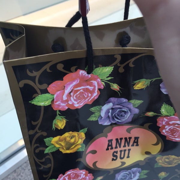 Photos At Dolly Girl By Anna Sui 新宿伊勢丹店 Women S Store Photos At Dolly Girl By Anna Sui 新宿伊勢丹店 Women S Store