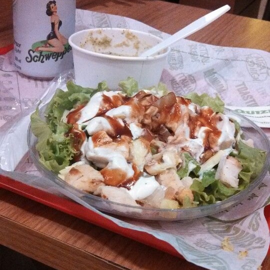 Photo taken at Quiznos by Ju A. on 10/16/2013