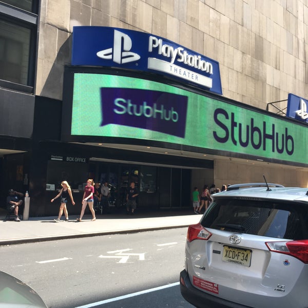 Photo taken at PlayStation Theater by ちゃちゃ ち. on 7/16/2018