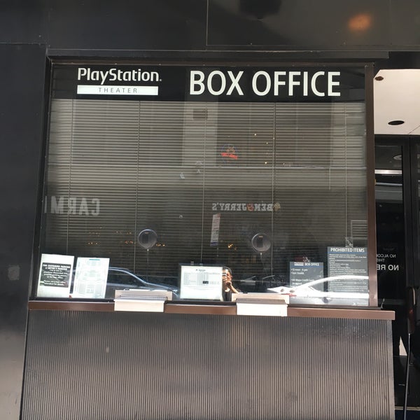 Das Foto wurde bei PlayStation Theater von ちゃちゃ ち. am 7/16/2018 aufgenommen