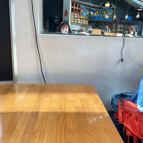 Pitfire Artisan Pizza Downtown Manhattan Beach 401 Manhattan Beach Blvd