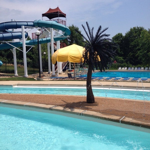 Photos at Chesterfield Aquatic Center Swimming Pool in Chesterfield