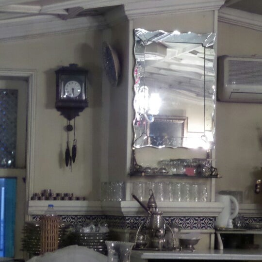 รูปภาพถ่ายที่ Rami Restaurant โดย Murat T. เมื่อ 4/28/2014