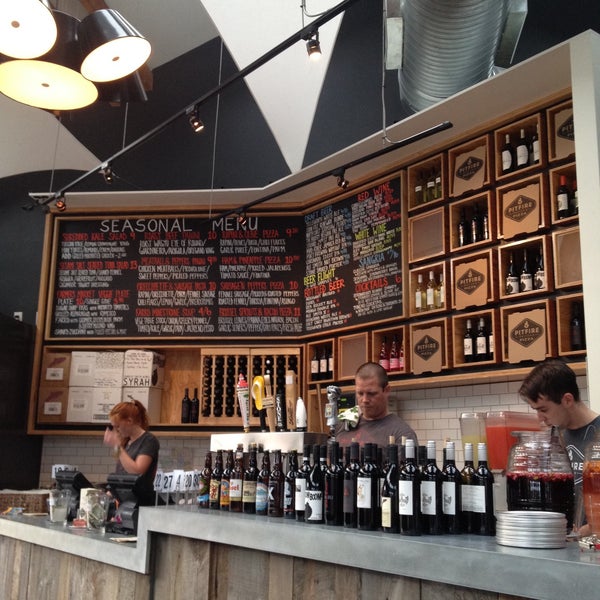 Pitfire Artisan Pizza Downtown Manhattan Beach 401 Manhattan Beach Blvd