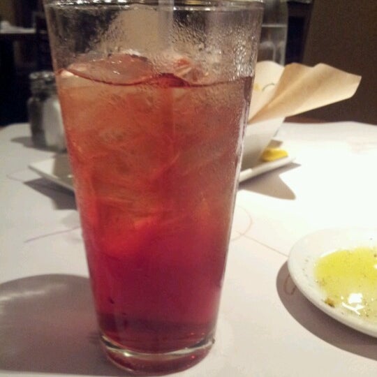 Photo taken at Romano&#39;s Macaroni Grill by Ronny I. on 2/8/2013