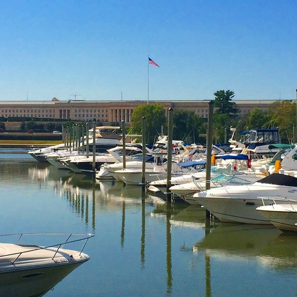 9/21/2014 tarihinde Linda M.ziyaretçi tarafından Columbia Island Marina'de çekilen fotoğraf