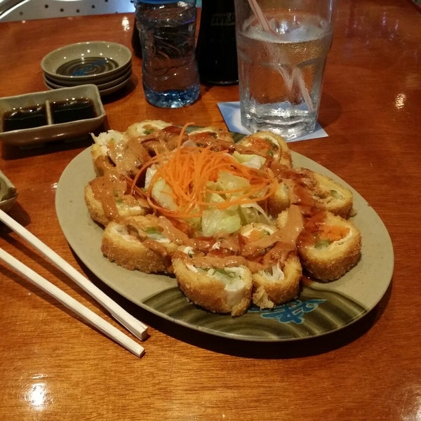 รูปภาพถ่ายที่ Sushi Akky โดย Rafa N. เมื่อ 12/14/2014