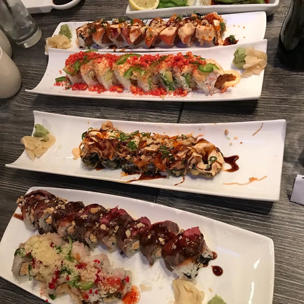 Снимок сделан в Sushi Confidential пользователем Jose S. 2/19/2018
