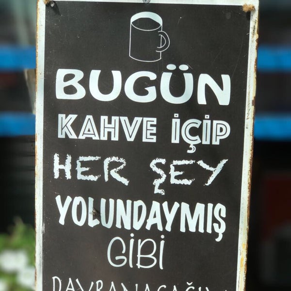 รูปภาพถ่ายที่ GökçeMadaM Sanatevi &amp;Cafe โดย Burcu H. เมื่อ 8/13/2017