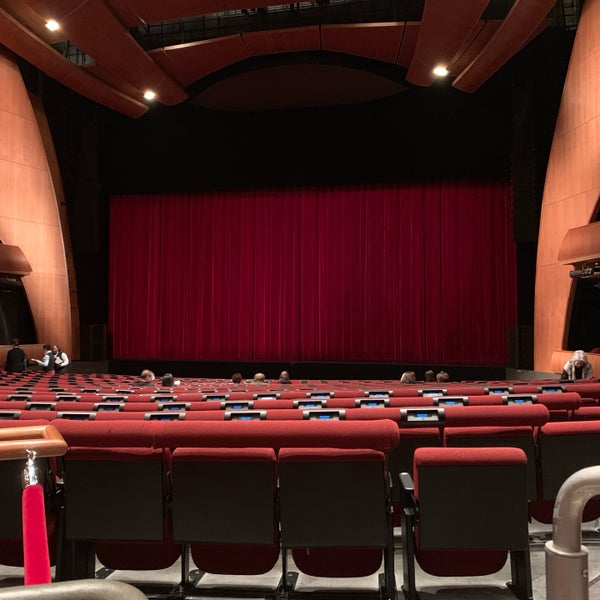 Foto tirada no(a) Ellie Caulkins Opera House por Taryn D. em 3/9/2019