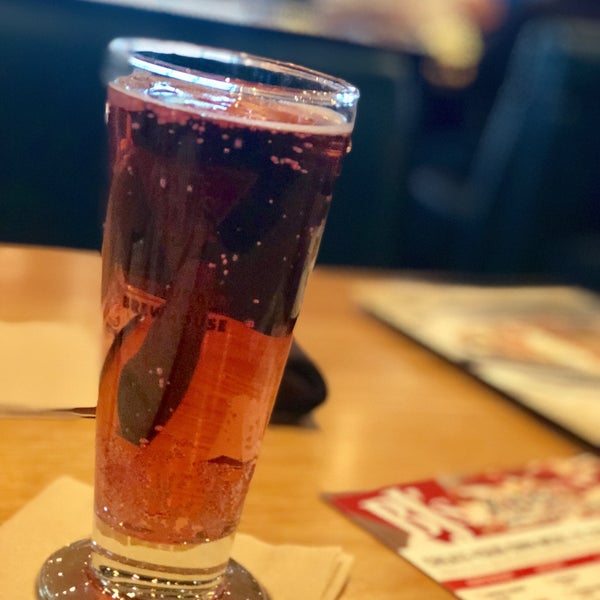 Photo taken at BJ&#39;s Restaurant &amp; Brewhouse by Taryn D. on 3/24/2018