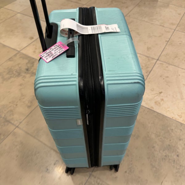 Southwest Airlines Curb Side Orlando International Airport 4 tips