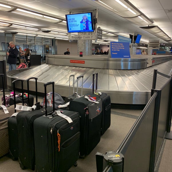 Baggage Claim 8 Baggage Claim in Denver International Airport