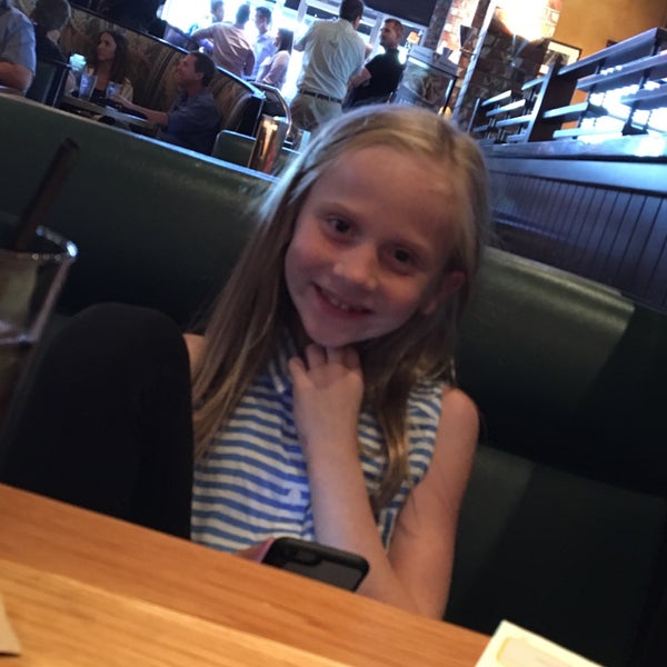 Photo taken at BJ&#39;s Restaurant &amp; Brewhouse by Taryn D. on 8/17/2016
