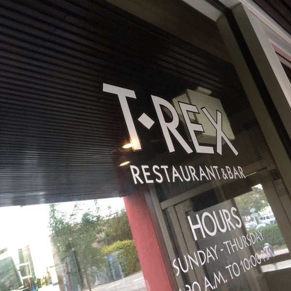 Foto tirada no(a) T-Rex Barbecue por Wilfred W. em 8/9/2014