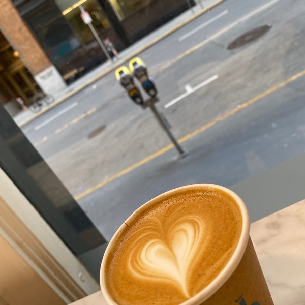Photo taken at Blue Bottle Coffee by Wilfred W. on 3/13/2020