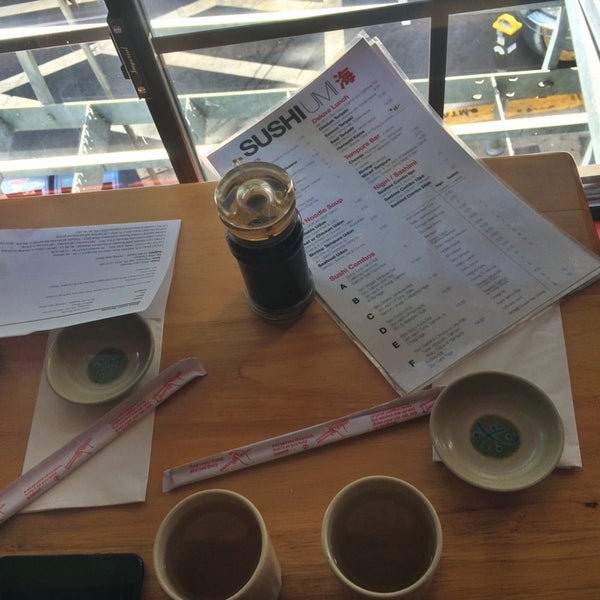 Foto diambil di Sushi Umi oleh Wilfred W. pada 7/3/2014