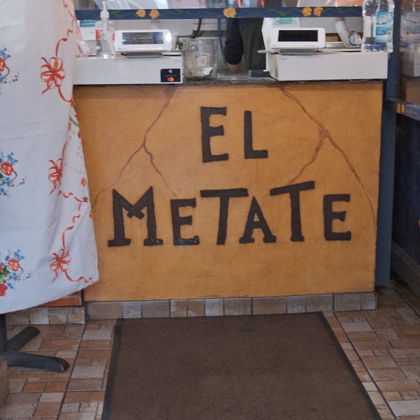 Foto diambil di El Metate oleh Wilfred W. pada 12/15/2021