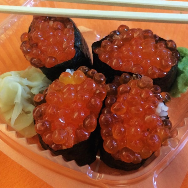 Foto tirada no(a) Sushi Umi por Wilfred W. em 8/5/2014