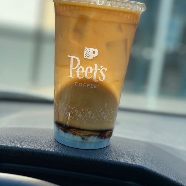 Photo taken at Peet&#39;s Coffee &amp; Tea by Wilfred W. on 5/25/2021