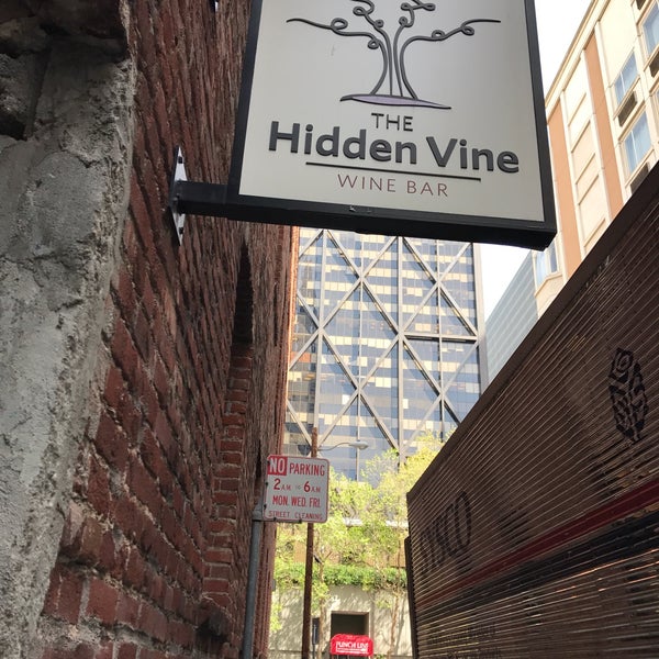 3/16/2017 tarihinde Wilfred W.ziyaretçi tarafından The Hidden Vine'de çekilen fotoğraf