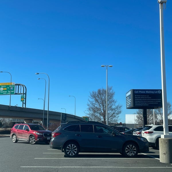 Cell Phone Waiting Lot Parking in Boston